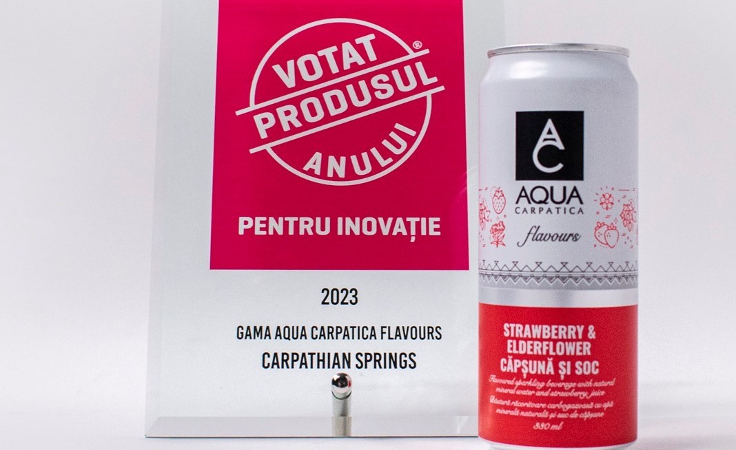 AQUA Carpatica Flavours a primit distincția Votat Produsul Anului – Pentru Inovatie 2023 în categoria Apă cu arome